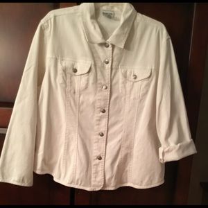 Chico’s white jean jacket size 3